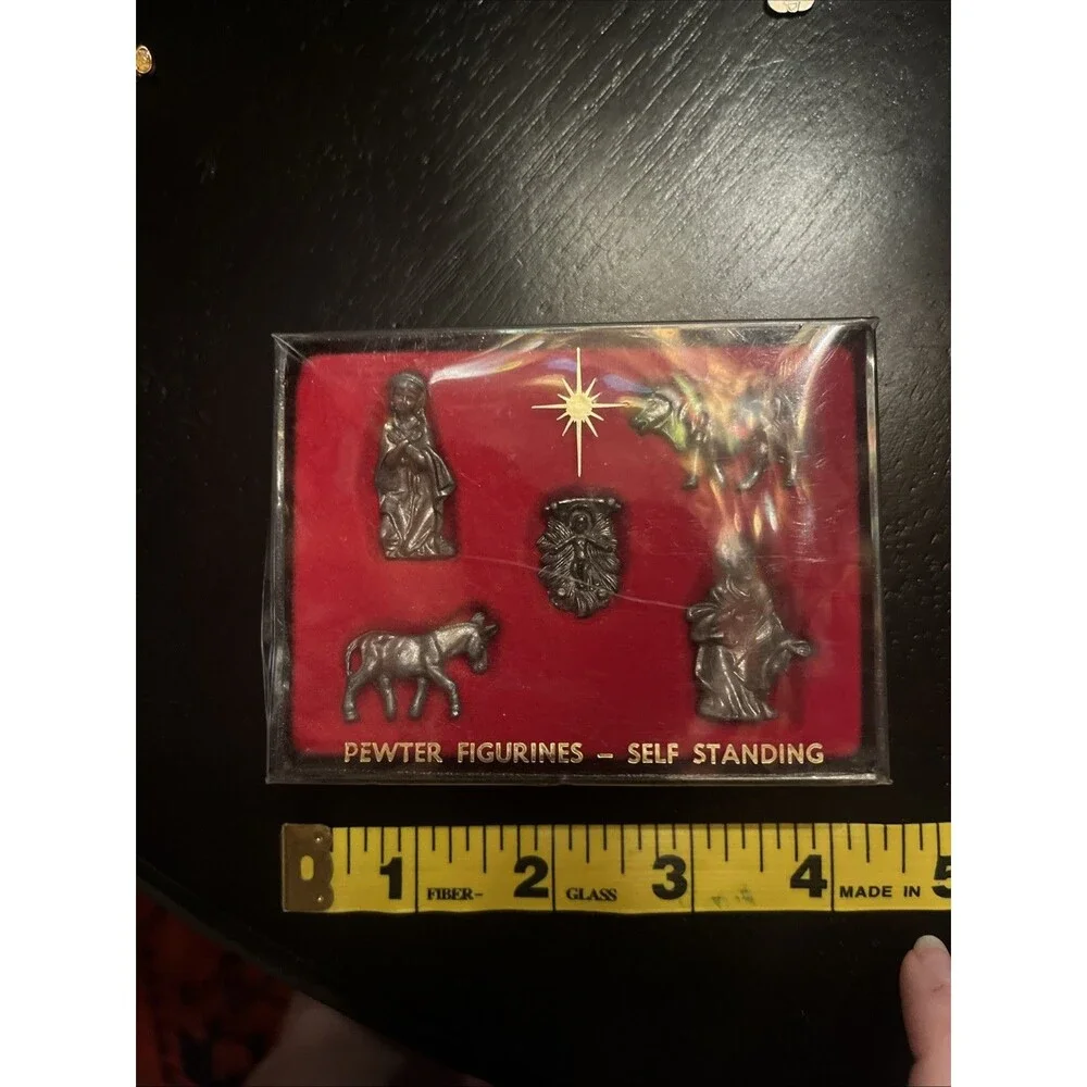 Unbranded vintage miniature